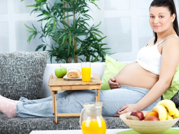 5 bí kíp chăm sóc sức khỏe cho bà bầu 3 tháng đầu 1