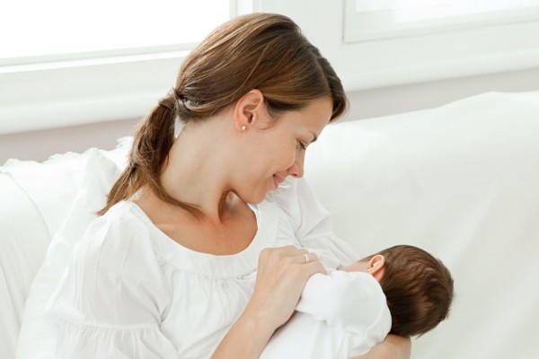 Cách chăm sóc trẻ sơ sinh dưới 1 tháng tuổi 1