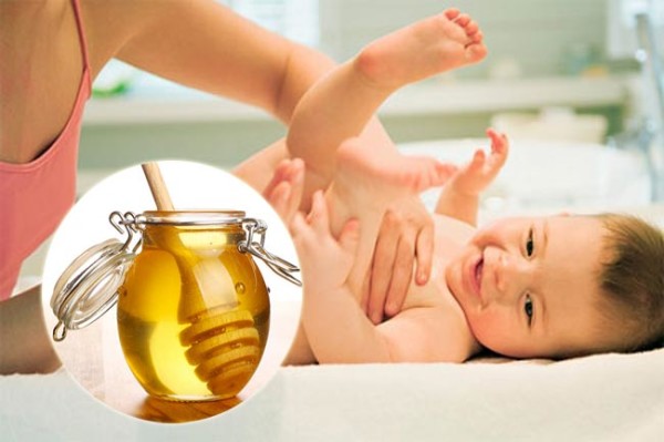 Chữa táo bón cho trẻ sơ sinh bằng mật ong 1